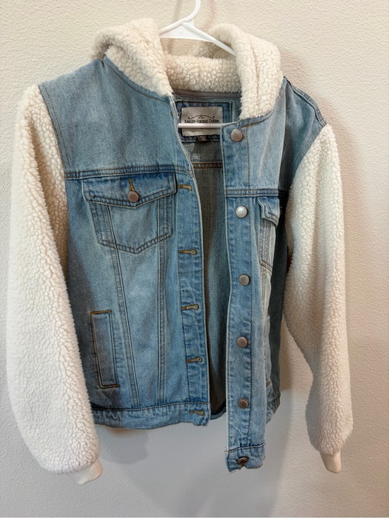 Ashley Nicole Jackets & Blazers - Ashley Nicole Women's Sherpa Denim Jacket